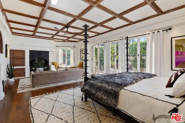 $20,000 | 3351 North Knoll Drive, Los Angeles, CA 90068