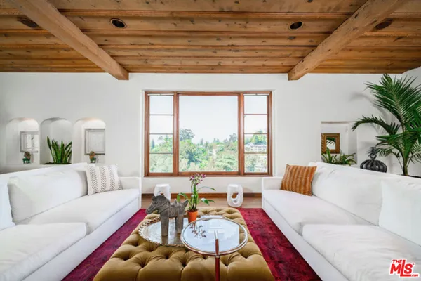 $20,000 | 3351 North Knoll Drive, Los Angeles, CA 90068