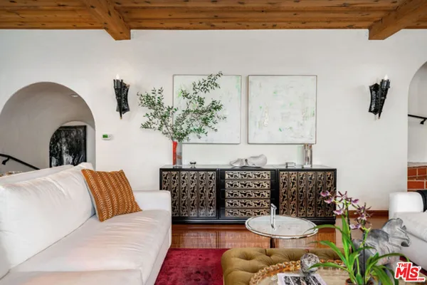 $20,000 | 3351 North Knoll Drive, Los Angeles, CA 90068