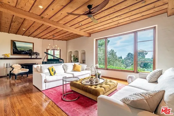 $20,000 | 3351 North Knoll Drive, Los Angeles, CA 90068