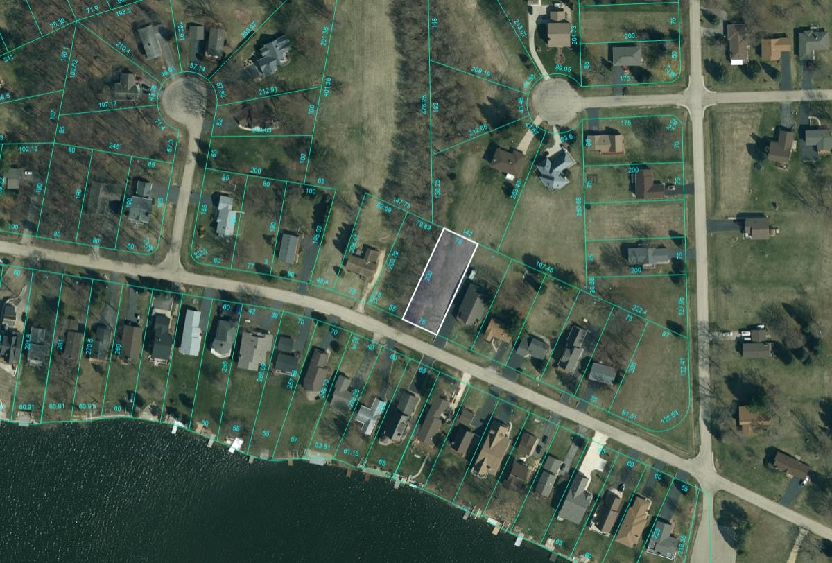 883 Breckenboro Road Lake Summerset, IL 61019 - Photo 4 of 9 a view of balcony with wooden floor