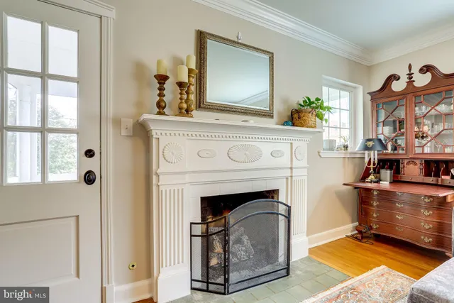 $5,200 | 907 26th Street South, Arlington, VA 22202