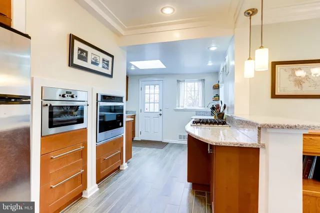 $5,200 | 907 26th Street South, Arlington, VA 22202