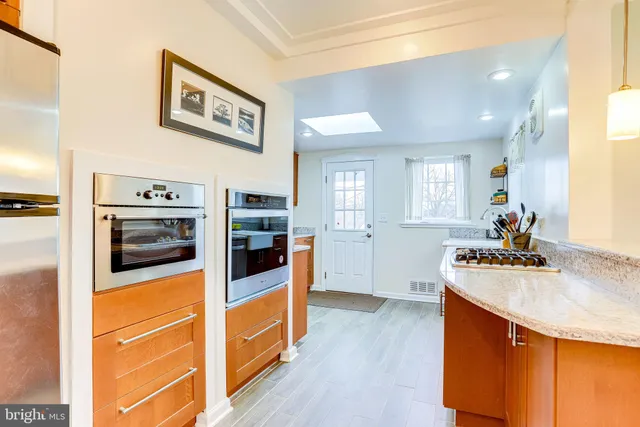 $5,200 | 907 26th Street South, Arlington, VA 22202