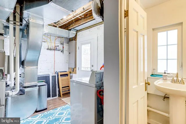 $5,200 | 907 26th Street South, Arlington, VA 22202