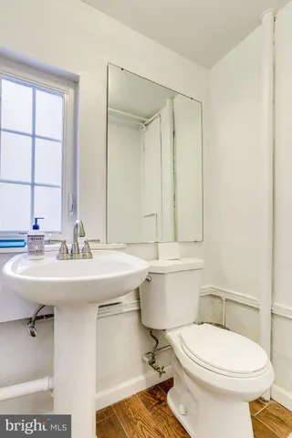 $5,200 | 907 26th Street South, Arlington, VA 22202