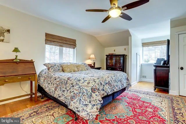 $5,200 | 907 26th Street South, Arlington, VA 22202