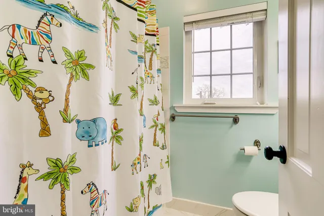 $5,200 | 907 26th Street South, Arlington, VA 22202