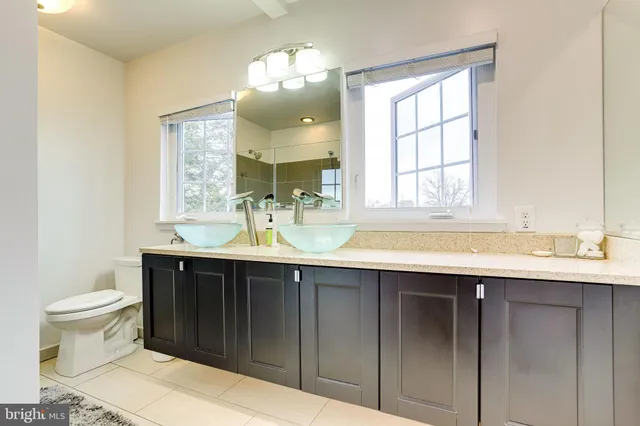 $5,200 | 907 26th Street South, Arlington, VA 22202