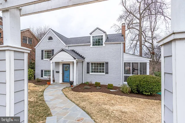 $5,200 | 907 26th Street South, Arlington, VA 22202