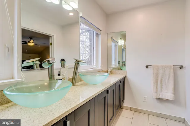 $5,200 | 907 26th Street South, Arlington, VA 22202