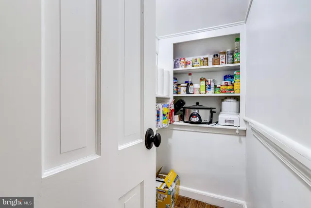 $5,200 | 907 26th Street South, Arlington, VA 22202