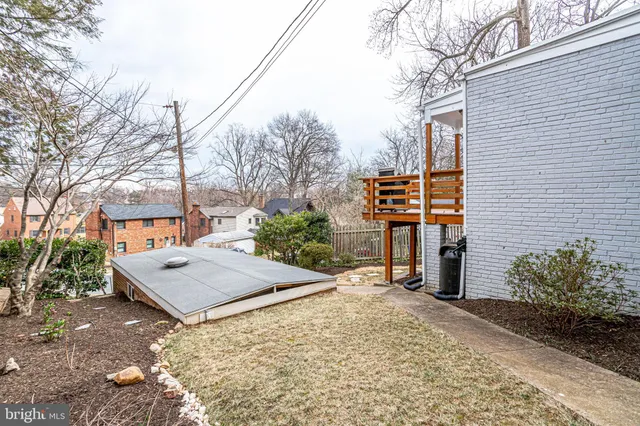 $5,200 | 907 26th Street South, Arlington, VA 22202