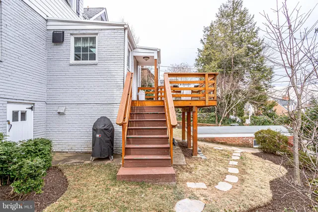 $5,200 | 907 26th Street South, Arlington, VA 22202