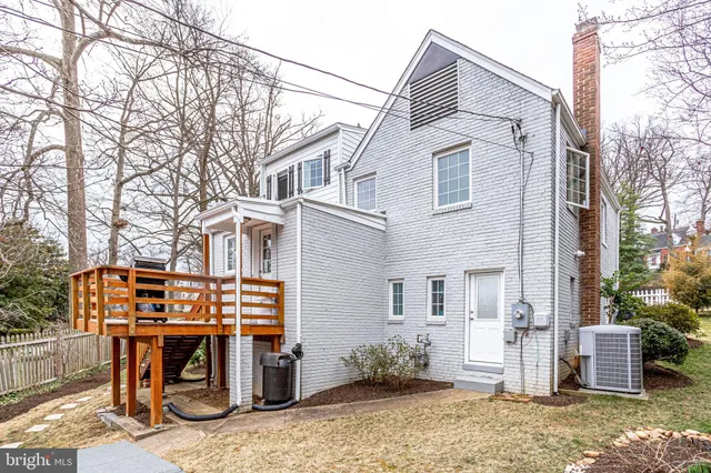 $5,200 | 907 26th Street South, Arlington, VA 22202