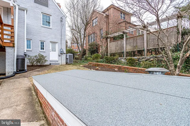 $5,200 | 907 26th Street South, Arlington, VA 22202