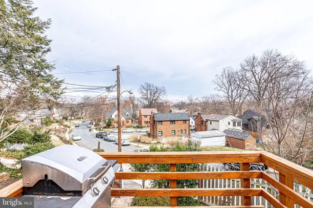 $5,200 | 907 26th Street South, Arlington, VA 22202