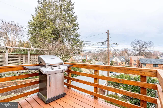 $5,200 | 907 26th Street South, Arlington, VA 22202