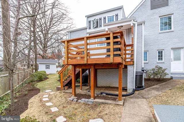 $5,200 | 907 26th Street South, Arlington, VA 22202