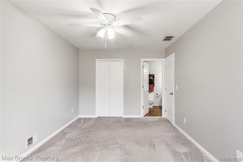 2597 Columbia Road Berkley, MI 48072 - Photo 6 of 12