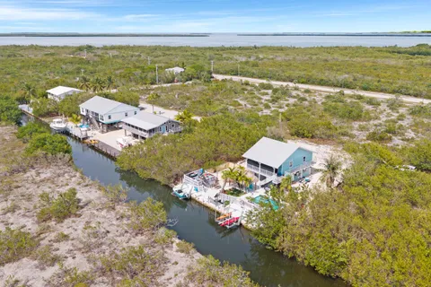$1,299,900 | 3746 Park Avenue, Big Pine Key, FL 33043