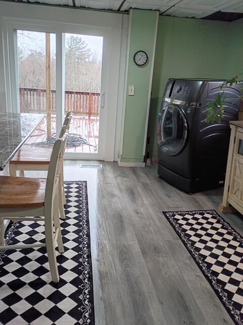 344 Main Street Lincoln, ME 04457 - Photo 13 of 32 kitchen sundeck