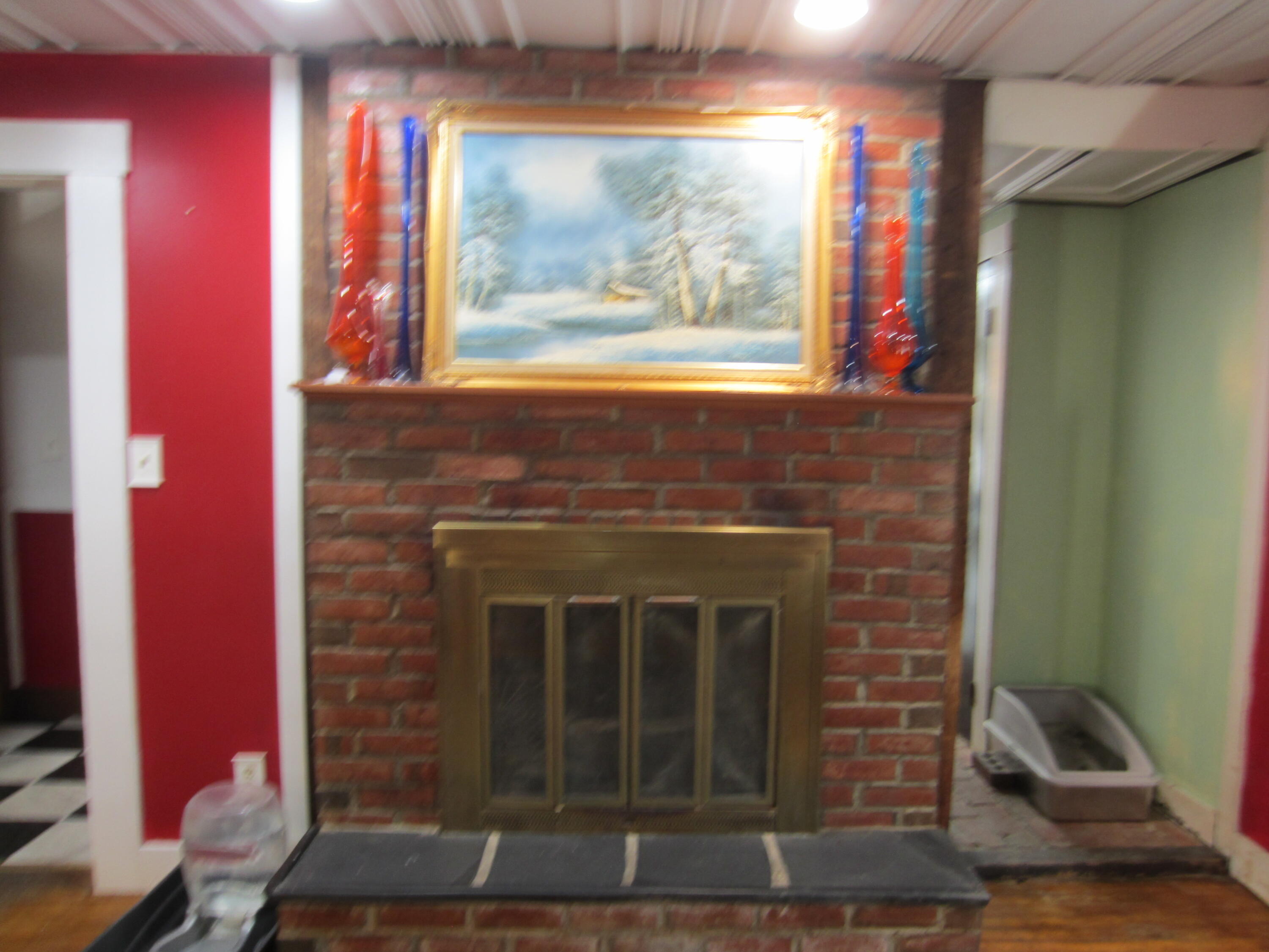 344 Main Street Lincoln, ME 04457 - Photo 13 of 24 IMG_4023