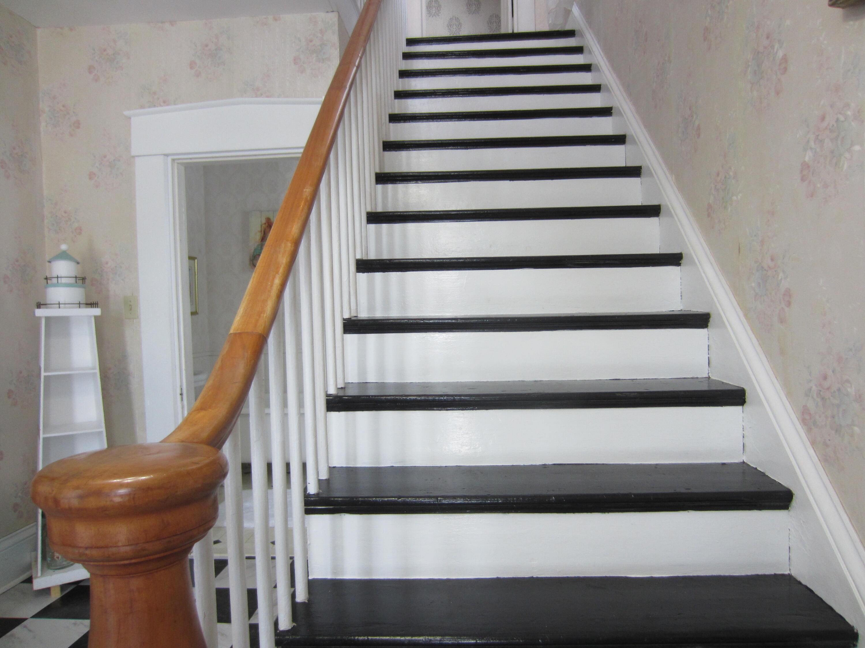 344 Main Street Lincoln, ME 04457 - Photo 16 of 24 IMG_4010