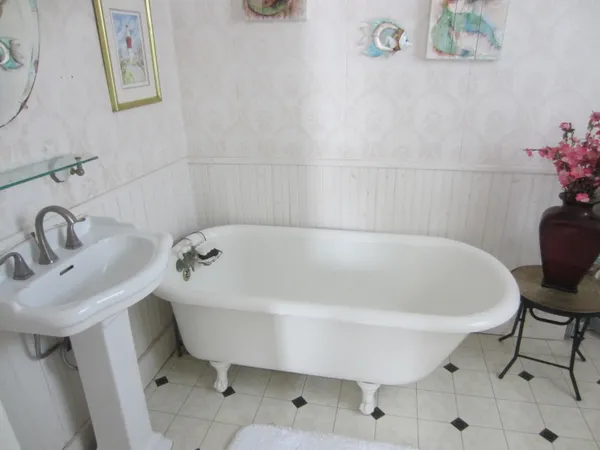 $288,800 | 344 Main Street, Lincoln, ME 04457