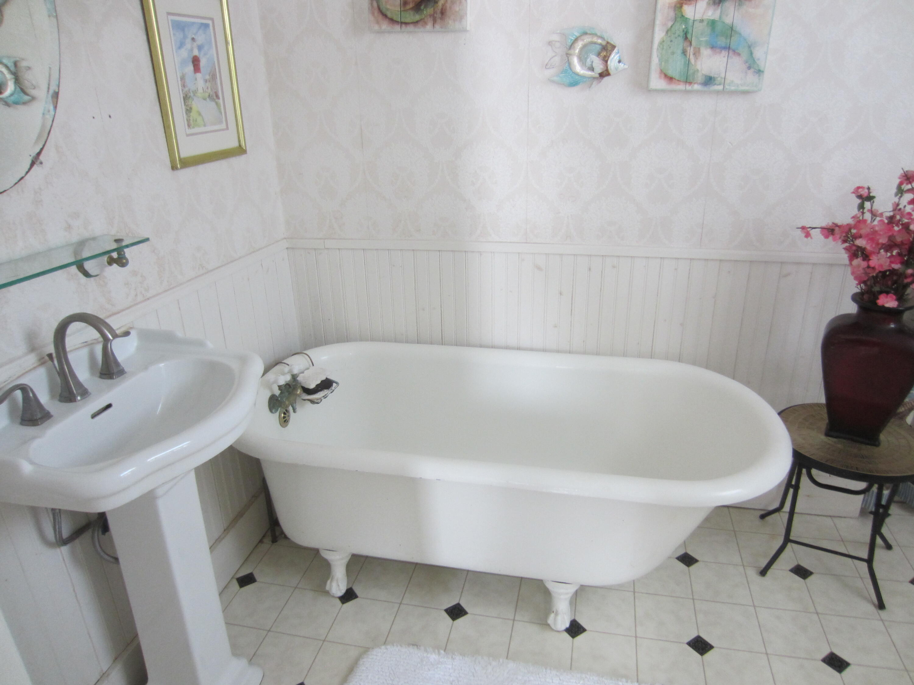 344 Main Street Lincoln, ME 04457 - Photo 20 of 32 IMG_4011