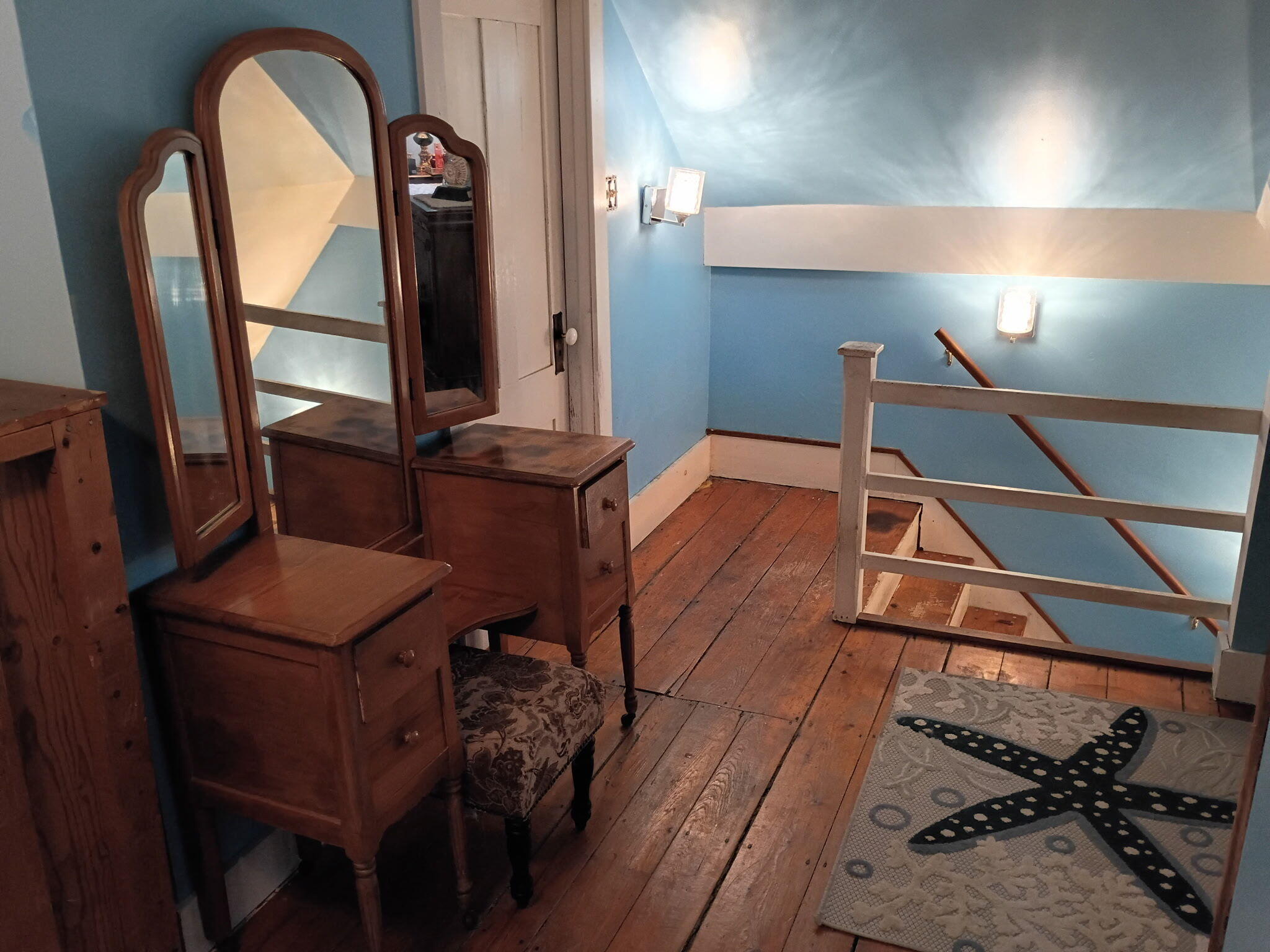 344 Main Street Lincoln, ME 04457 - Photo 23 of 32 hallway