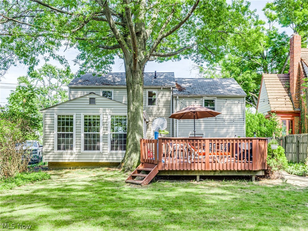 1380 Irene Road Cleveland, OH 44124 - Photo 3 of 21