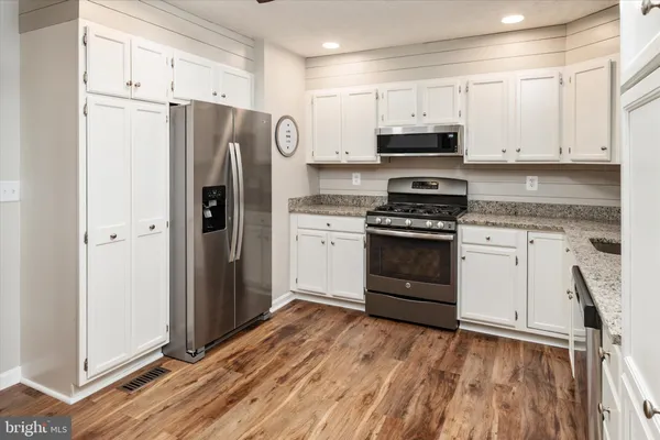 $517,500 | 7104 Rumford Drive, Glen Burnie, MD 21061