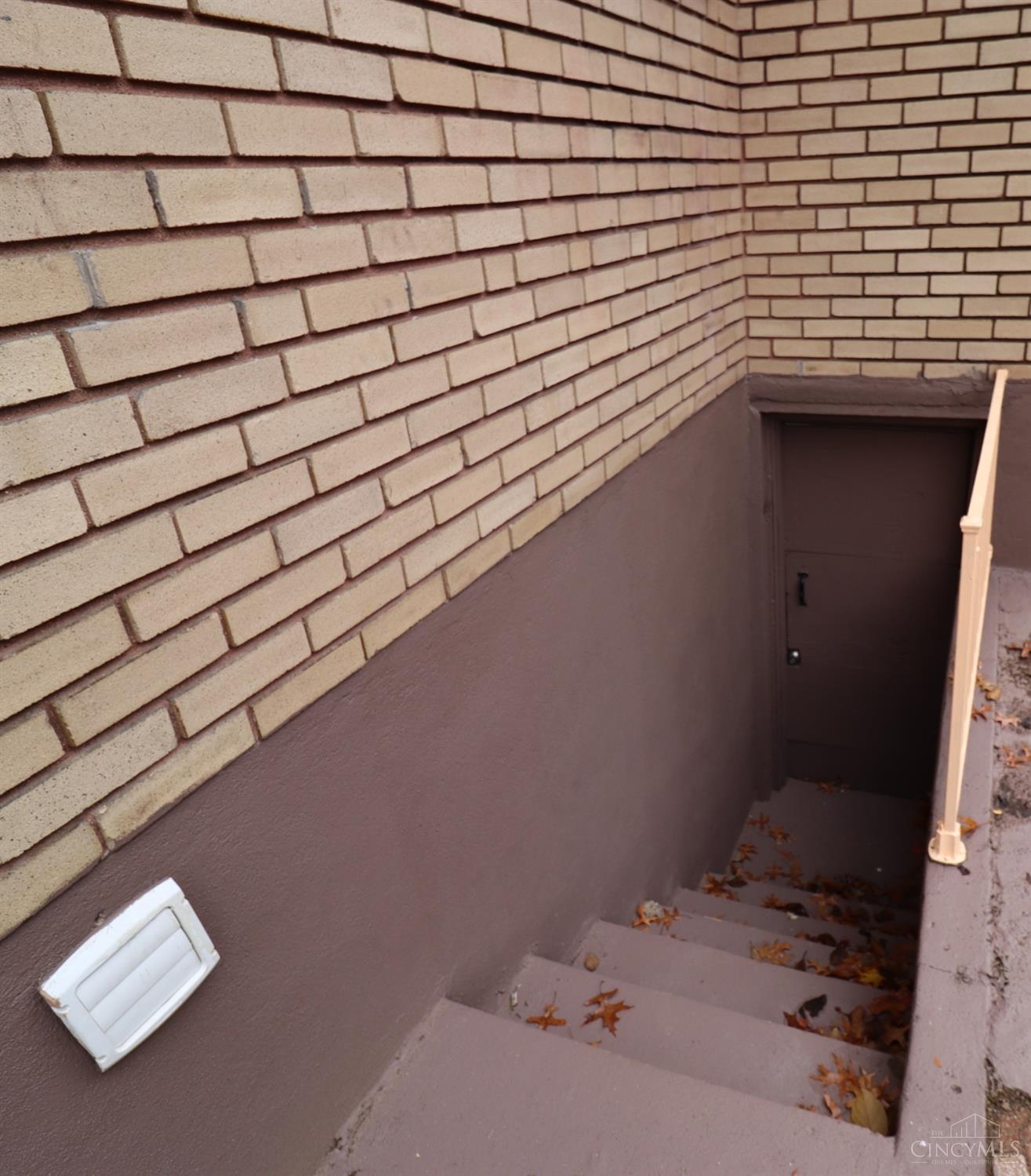 4359 Ridgeview Avenue Cincinnati, OH 45238 - Photo 13 of 15 Gallery Image 13