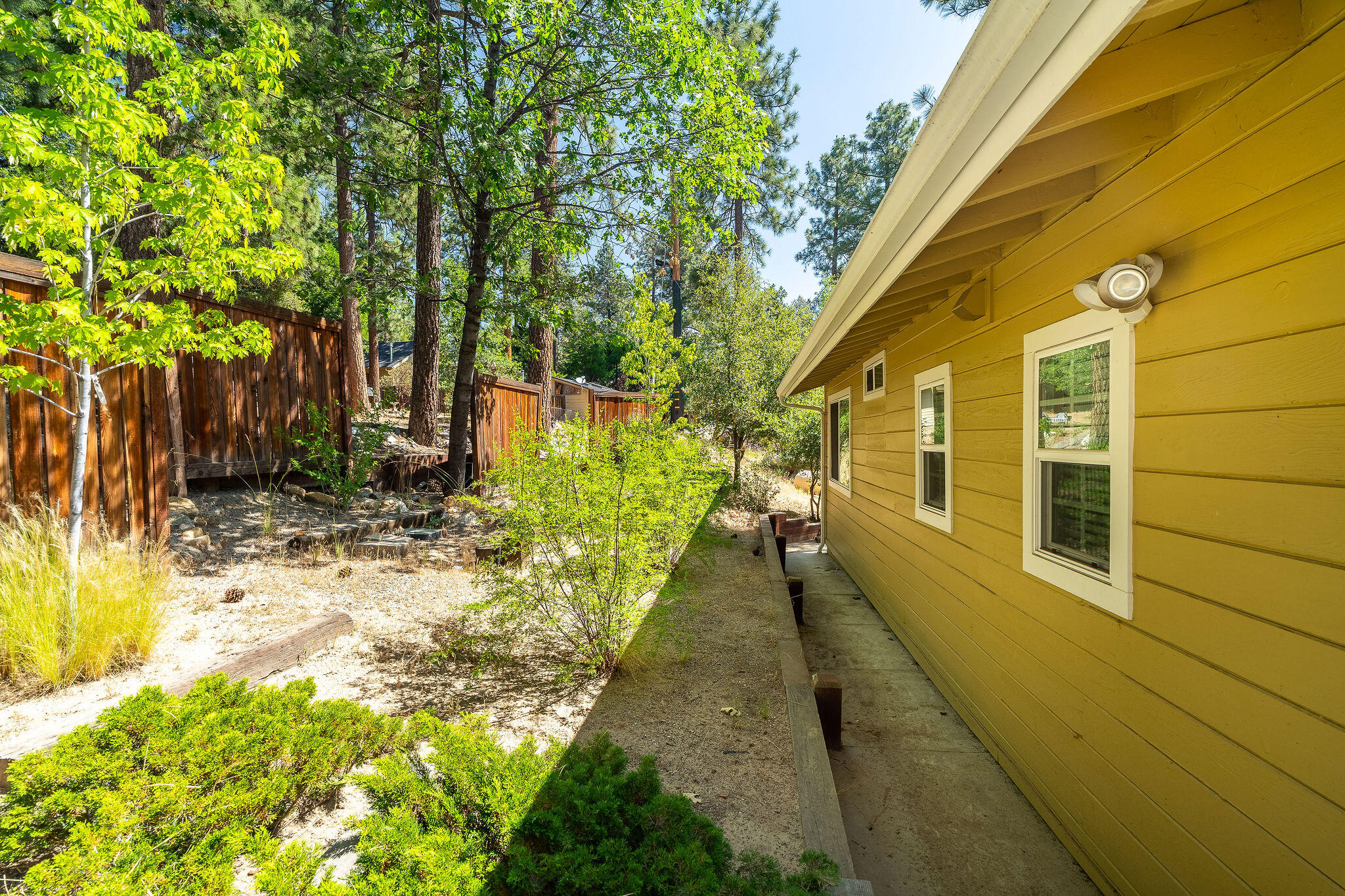 53545 Double View Drive Idyllwild, CA 92549 - Photo 39 of 44 53545DoubleViewDr-38