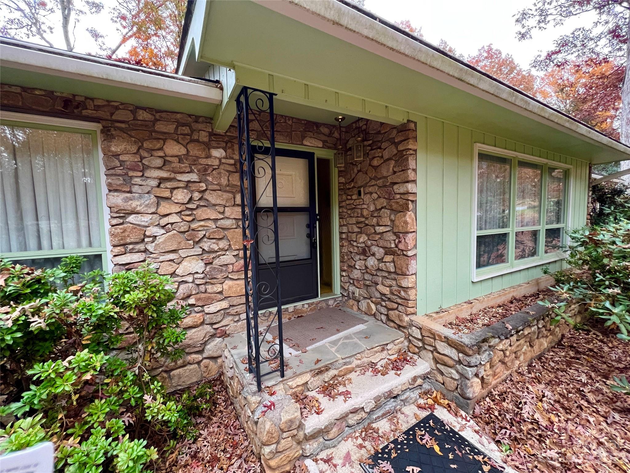 6 Highlander Road Asheville, NC 28804 - Photo 2 of 39 Gallery Image 2