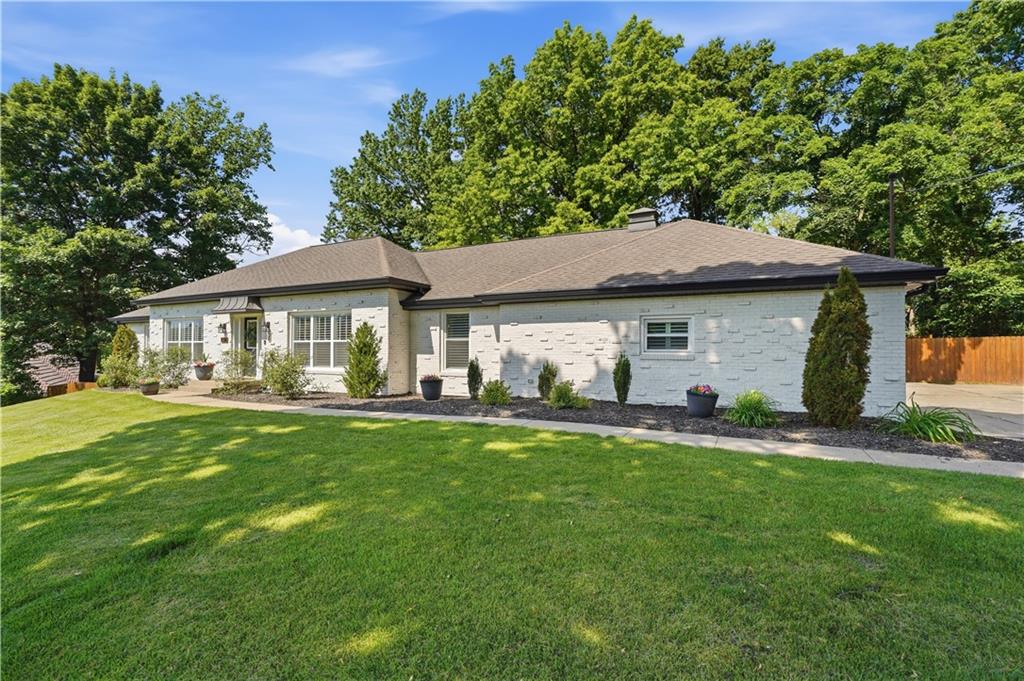 850 Northwest Valley Lane Riverside, MO 64150 - Photo 3 of 68