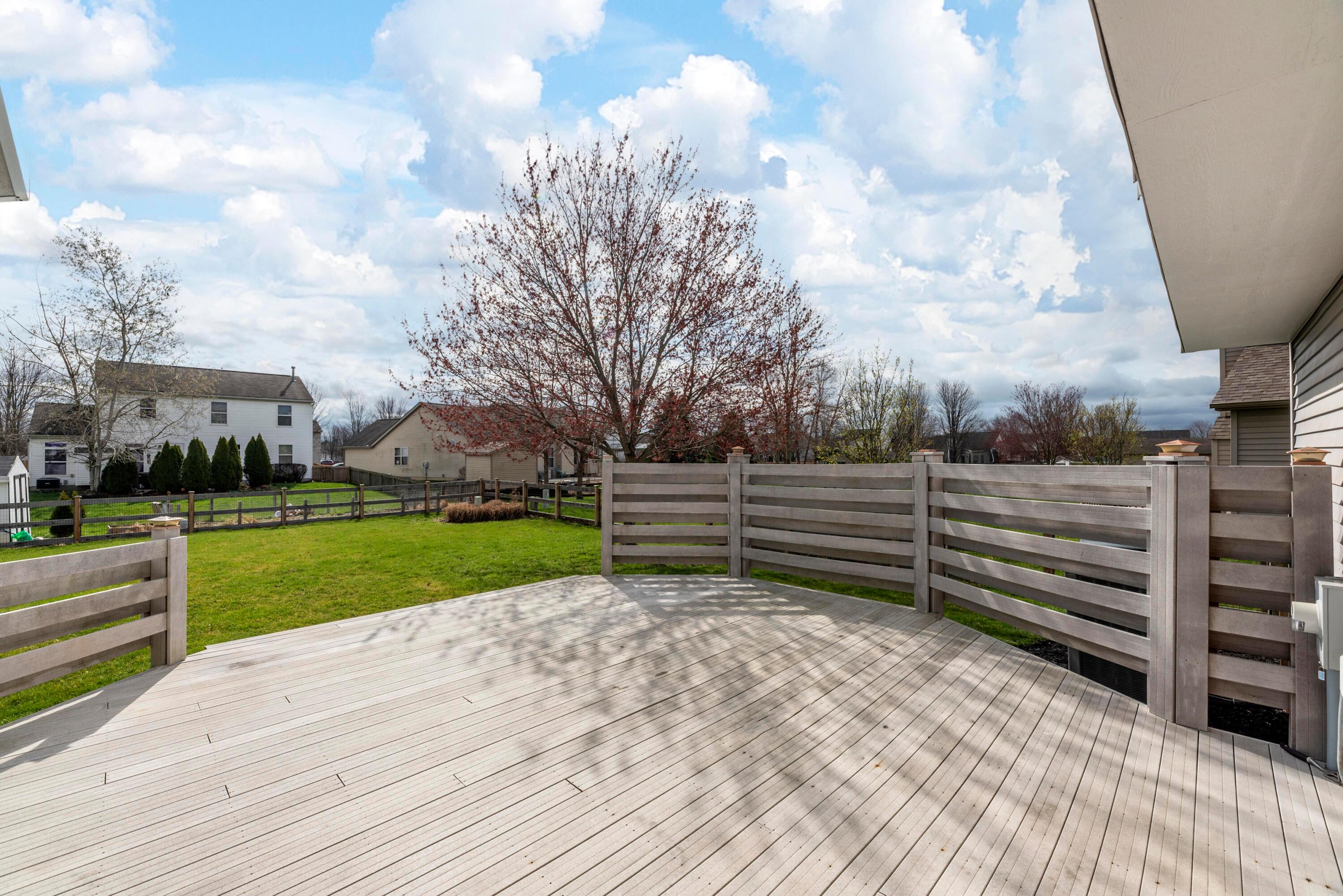 668 Crofton Loop Delaware, OH 43015 - Photo 27 of 32 Back Deck