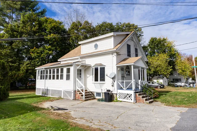 $275,000 | 6 Ames Avenue, Lewiston, ME 04240