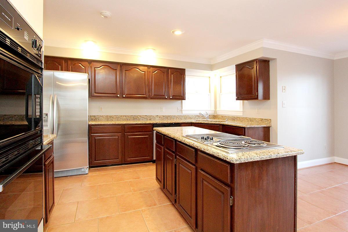 16318 Whitehaven Road Silver Spring, MD 20906 - Photo 12 of 30 Kitchen