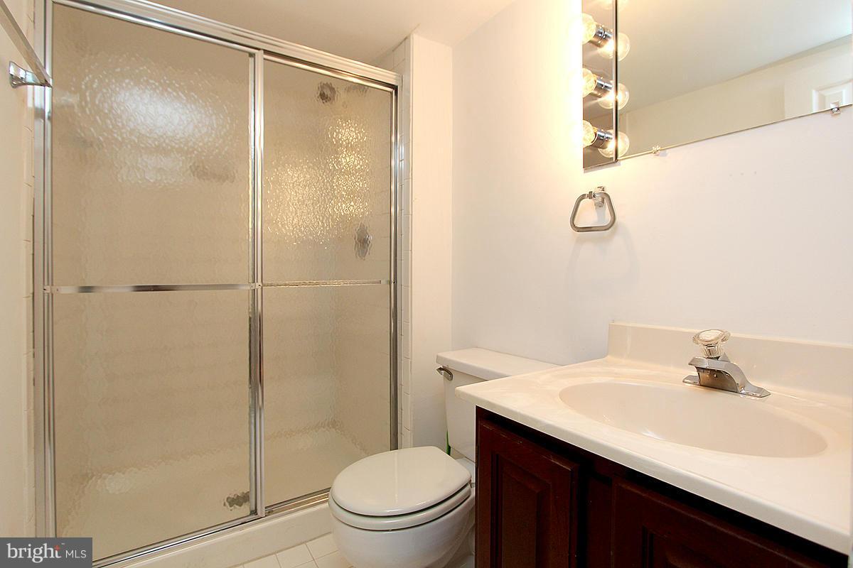 16318 Whitehaven Road Silver Spring, MD 20906 - Photo 27 of 30 Bath