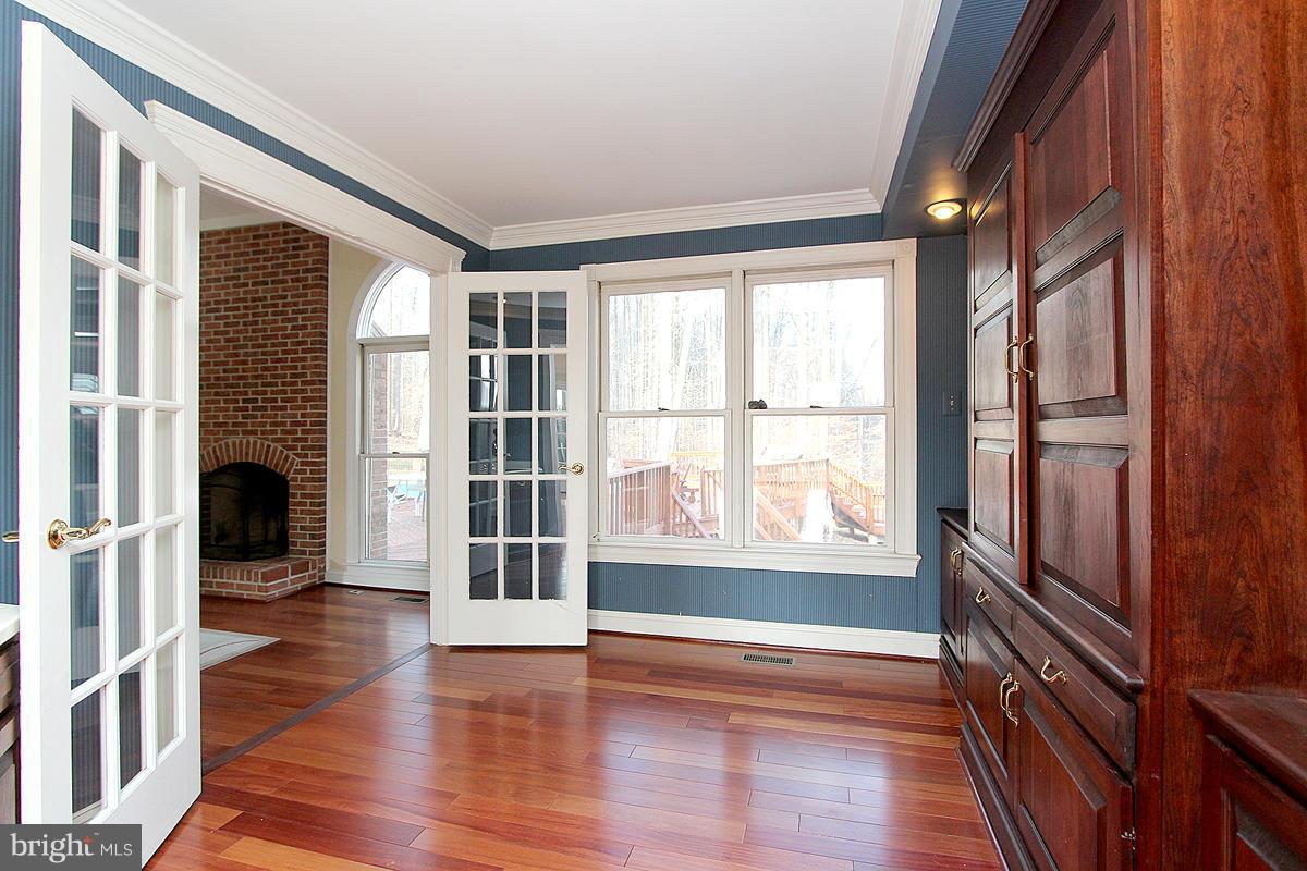 16318 Whitehaven Road Silver Spring, MD 20906 - Photo 7 of 30 Interior (General)