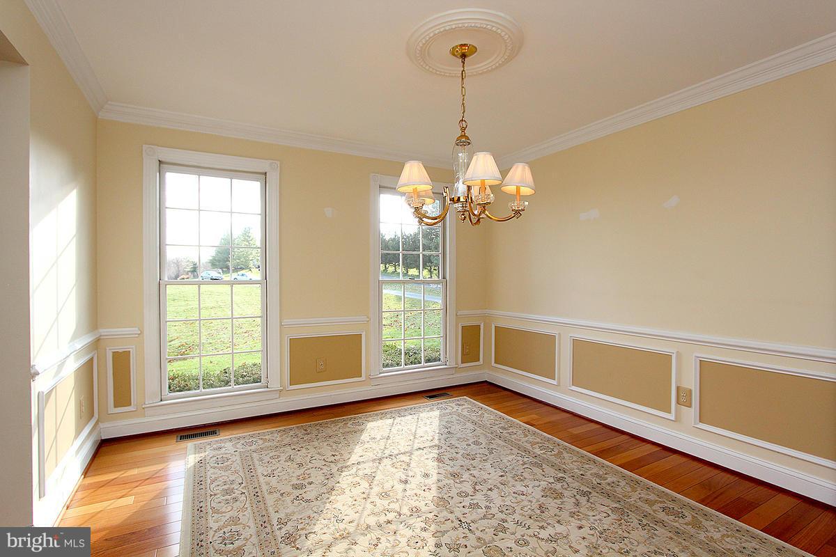 16318 Whitehaven Road Silver Spring, MD 20906 - Photo 9 of 30 Dining Room
