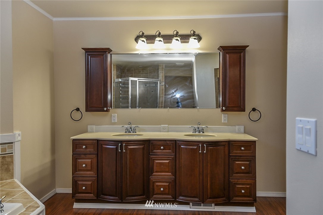 14040 Solberg Road Southeast Yelm, WA 98597 - Photo 13 of 28 Gallery Image 13