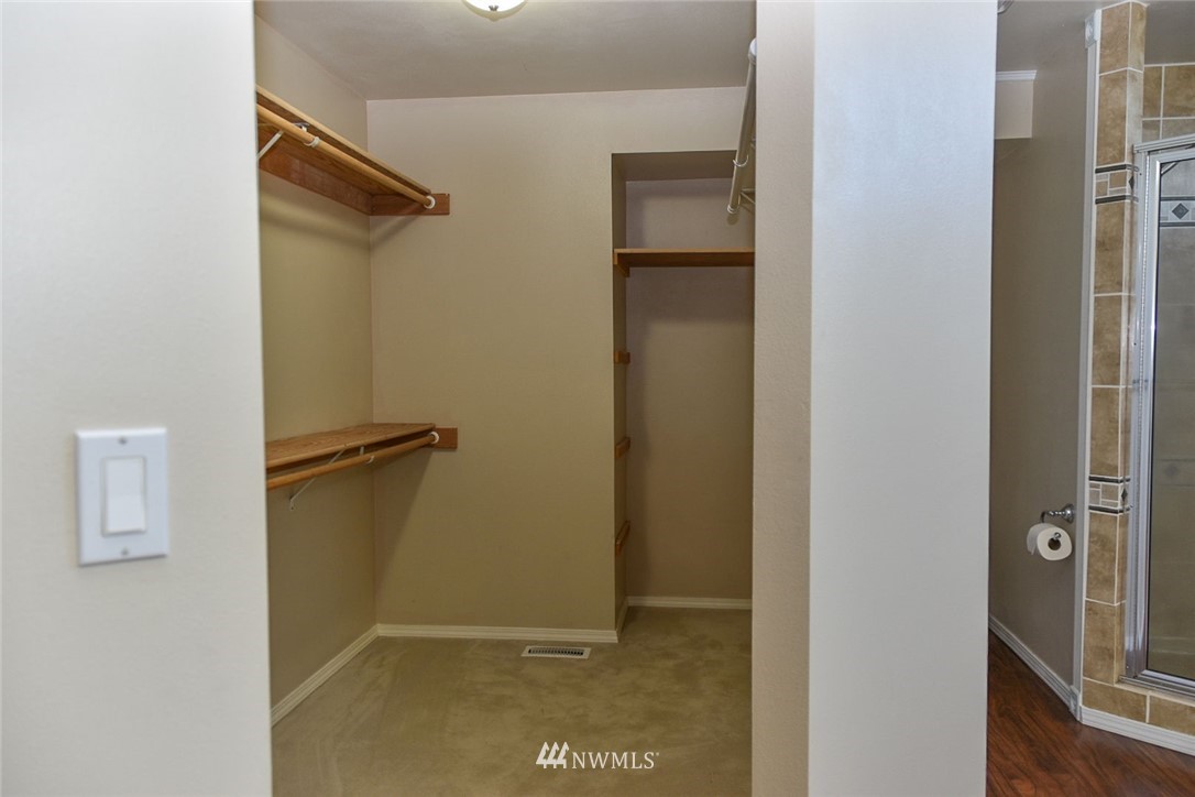14040 Solberg Road Southeast Yelm, WA 98597 - Photo 15 of 28 Gallery Image 15