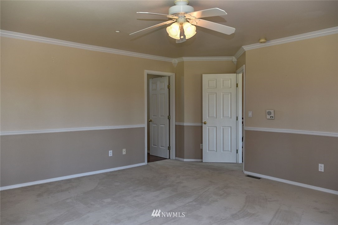 14040 Solberg Road Southeast Yelm, WA 98597 - Photo 17 of 28 Gallery Image 17