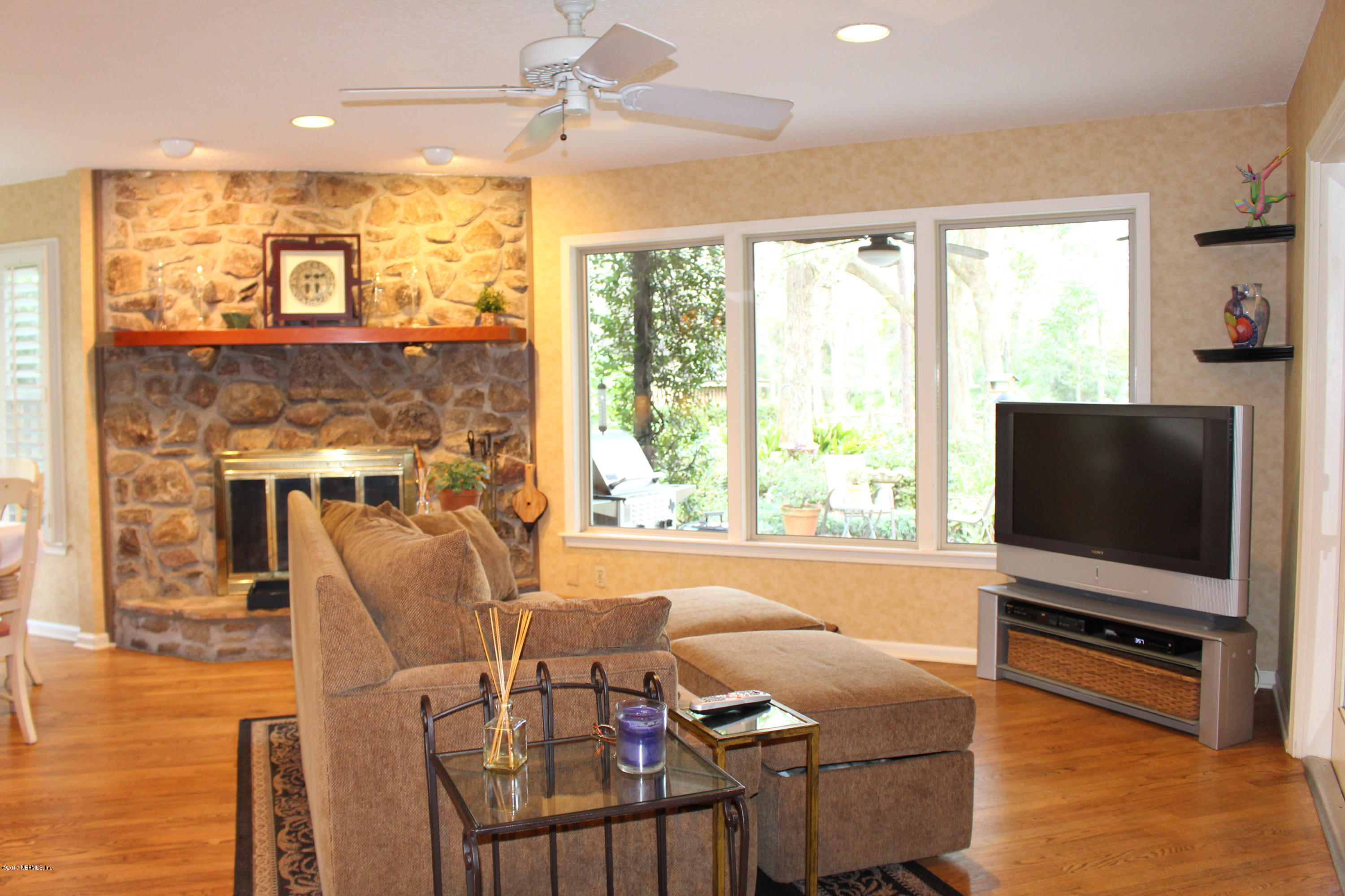 8097 Shady Grove Road Jacksonville, FL 32256 - Photo 13 of 29 Family Room
