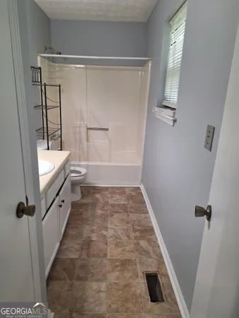 $1,725 | 2555 Winding Creek Drive, Lithia Springs, GA 30122