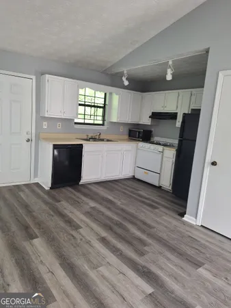 $1,725 | 2555 Winding Creek Drive, Lithia Springs, GA 30122