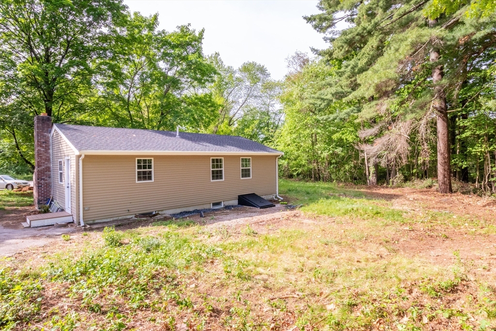24 Vernon Road Medway, MA 02053 - Photo 3 of 15